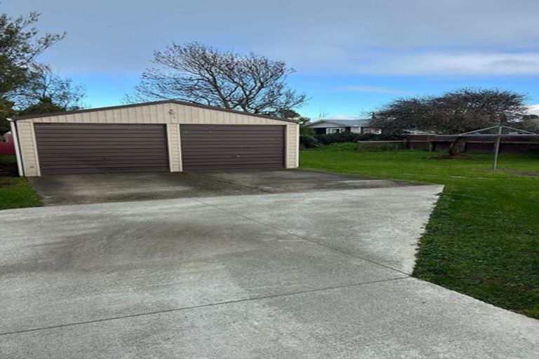 Photo of property in 28 Richardson Street, Woodville, 4920