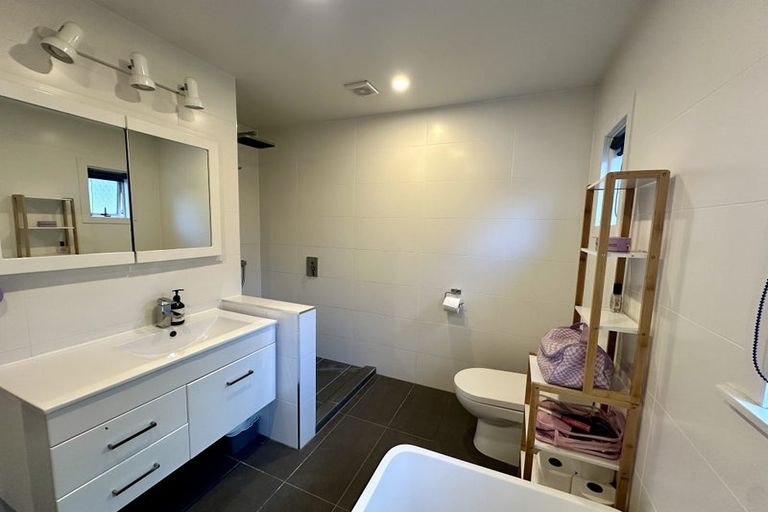 Photo of property in 66 Rimu Street, New Lynn, Auckland, 0600