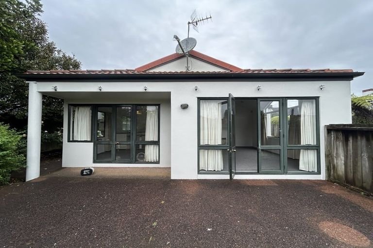 Photo of property in 1/19 Trafalgar Road, Milford, Auckland, 0620