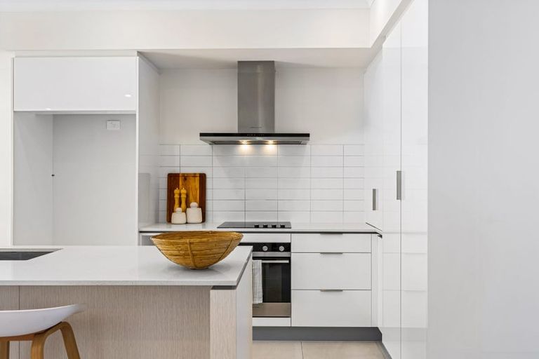 Photo of property in 44 Owen Chapman Drive, Red Beach, 0932