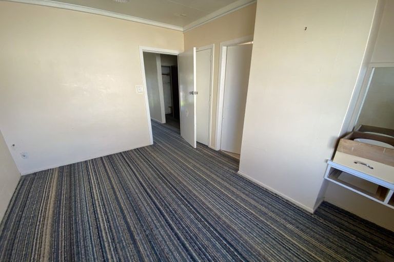 Photo of property in 3 Avenue Road, Foxton, 4814