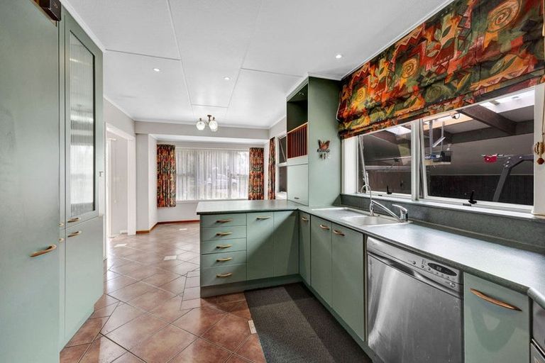 Photo of property in 5 Climie Crescent, Hawera, 4610