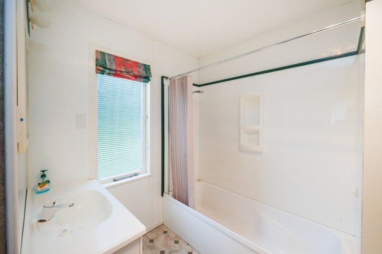 Photo of property in 111 Koputara Road, Himatangi Beach, Foxton, 4891