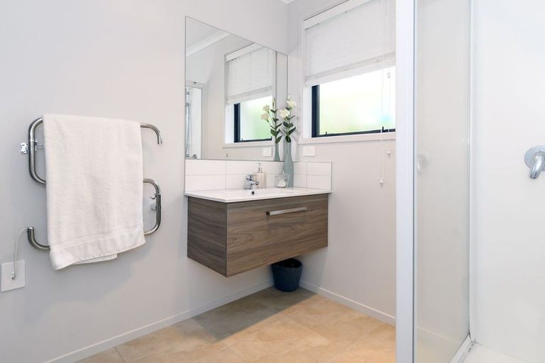 Photo of property in 9 Vista Close, Omokoroa, 3114