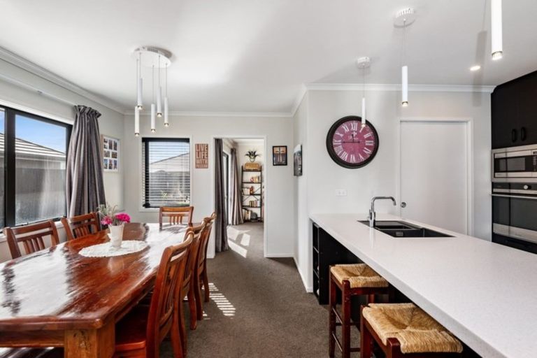 Photo of property in 36 Luxembourg Crescent, Halswell, Christchurch, 8025