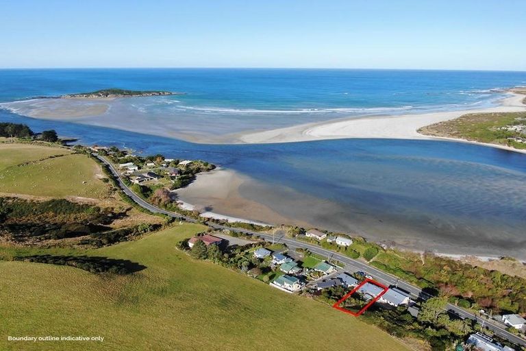 Photo of property in 1400 Taieri Mouth Road, Taieri Mouth, Brighton, 9091