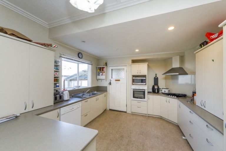 Photo of property in 23 Hunia Street, Marton, 4710