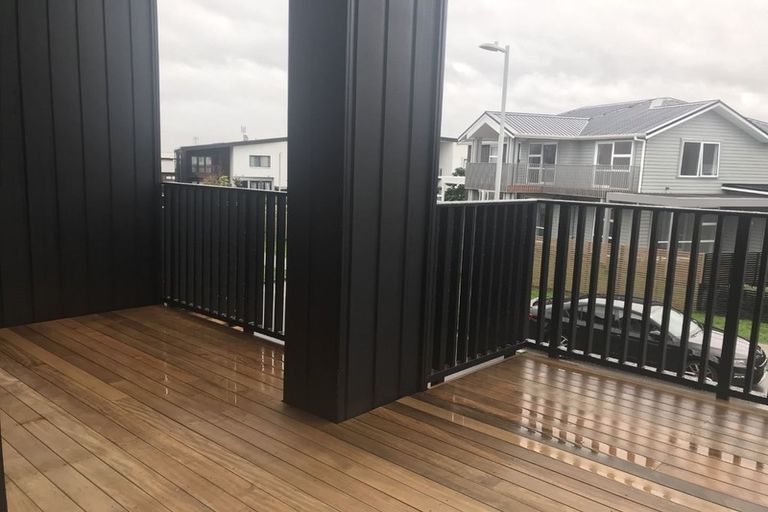 Photo of property in 93 Bomb Point Drive, Hobsonville, Auckland, 0616