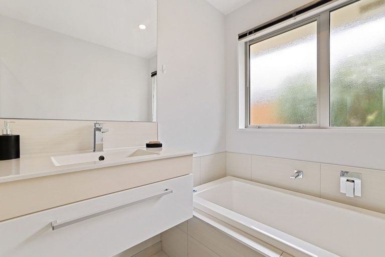 Photo of property in 28 Granite Drive, Rolleston, 7614