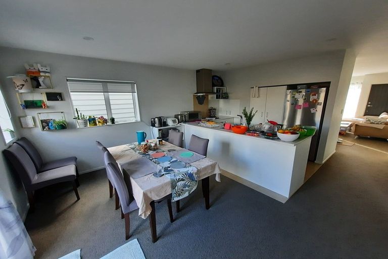 Photo of property in 43 Divide Loop, Takanini, 2112