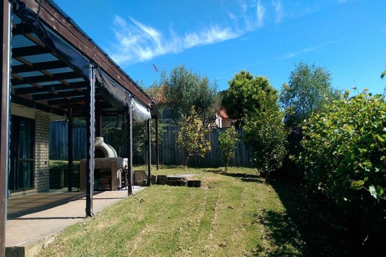 Photo of property in 64 Black Teal Close, Unsworth Heights, Auckland, 0632