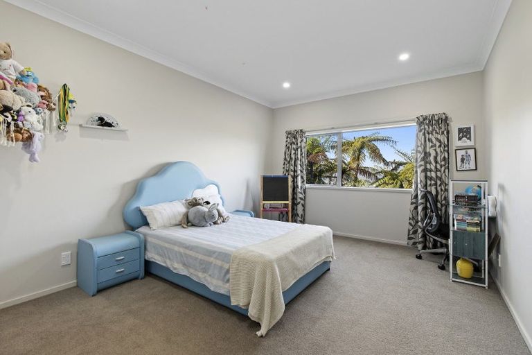 Photo of property in 34 Arahiwi Grove, Tirohanga, Lower Hutt, 5010