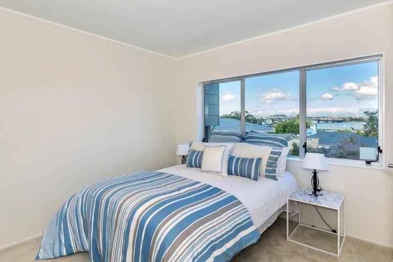 Photo of property in 2/78a Onewa Road, Northcote Point, Auckland, 0627