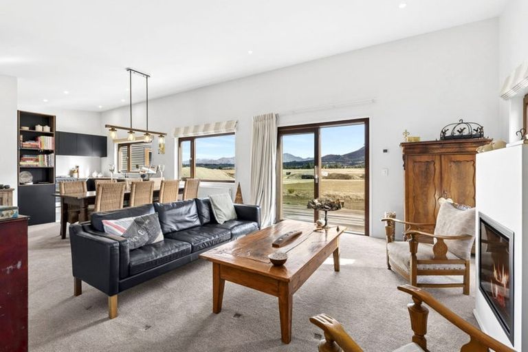 Photo of property in 185 Burdon Loop, Lake Hawea, 9382