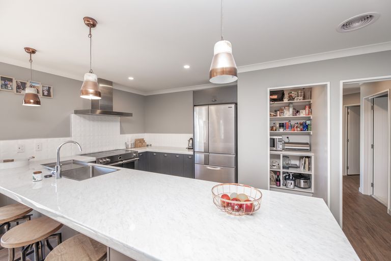 Photo of property in 7 Dundee Close, Darfield, 7510