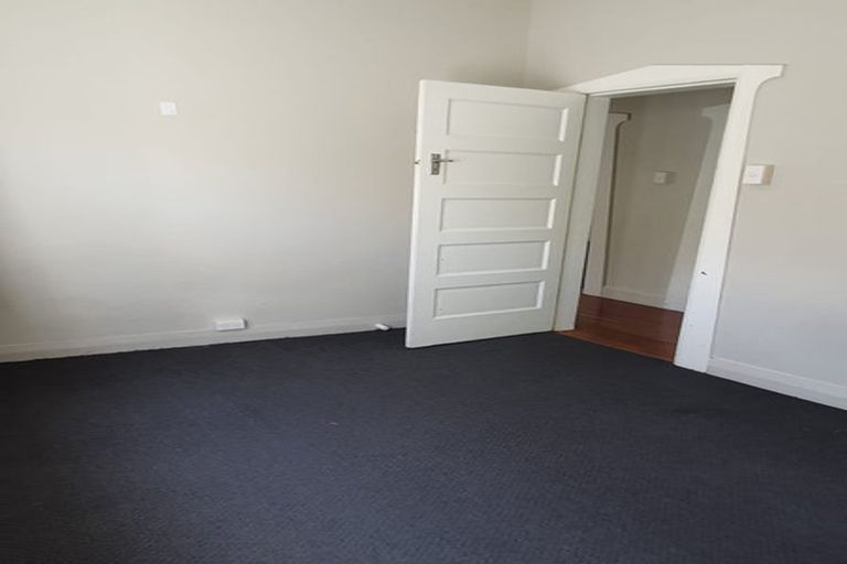 Photo of property in 196 Rongotai Road, Rongotai, Wellington, 6022