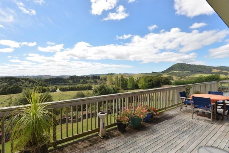 Photo of property in 81 Jumna Road, Maungaturoto, 0587