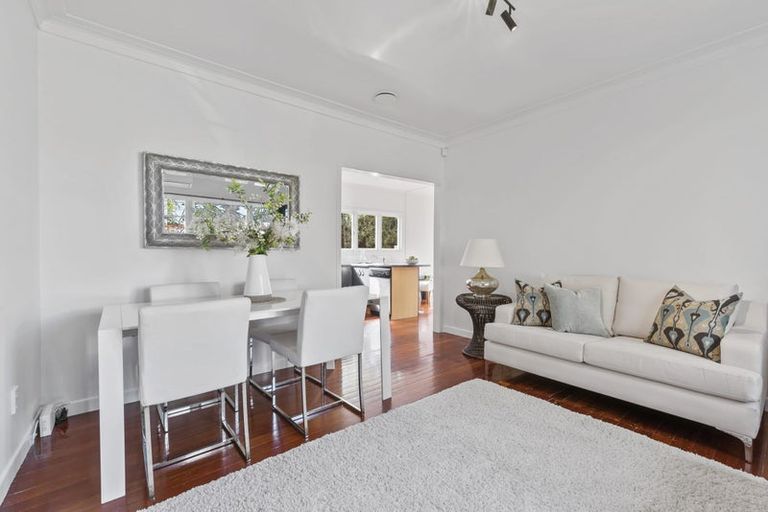 Photo of property in 2/33 Havelock Avenue, Forrest Hill, Auckland, 0620