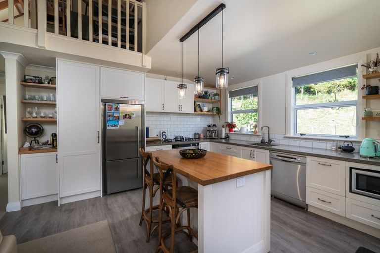 Photo of property in 8 Ramsay Drive, Acacia Bay, Taupo, 3385