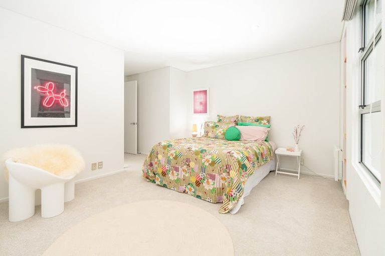 Photo of property in 51 Amesbury Drive, Churton Park, Wellington, 6037