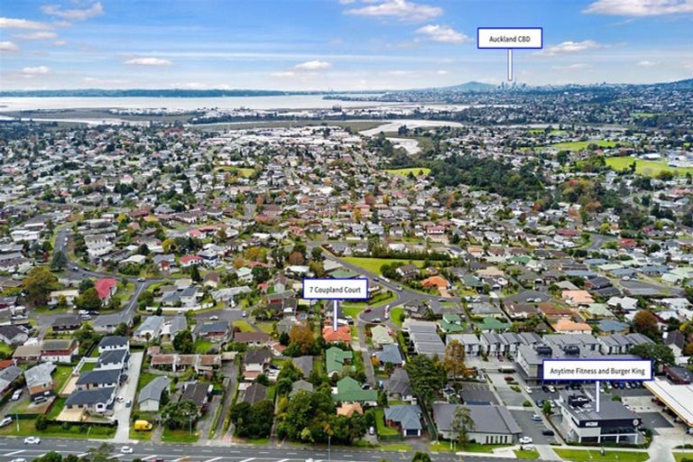 Photo of property in 7 Coupland Court, Glendene, Auckland, 0602