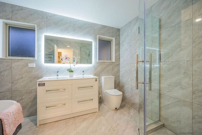 Photo of property in 245d Hill Road, The Gardens, Auckland, 2105