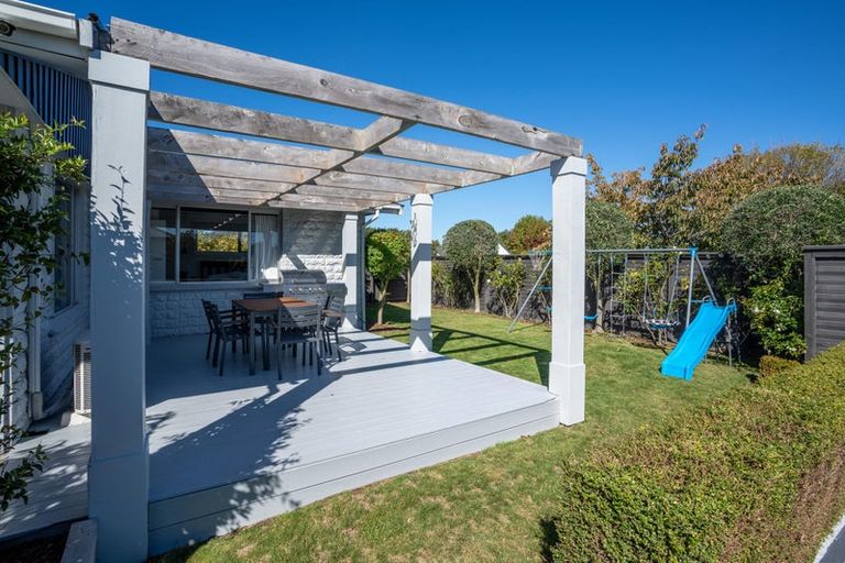 Photo of property in 10 Warren Crescent, Hillmorton, Christchurch, 8025