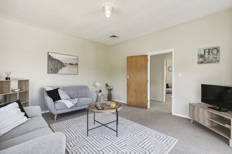 Photo of property in 44 Raroa Terrace, Tawa, Wellington, 5028
