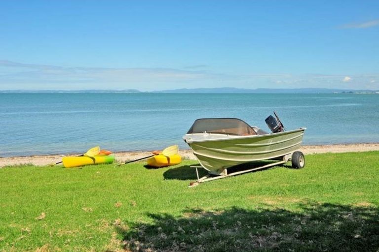 Photo of property in 49 Roys Road, Weymouth, Auckland, 2103