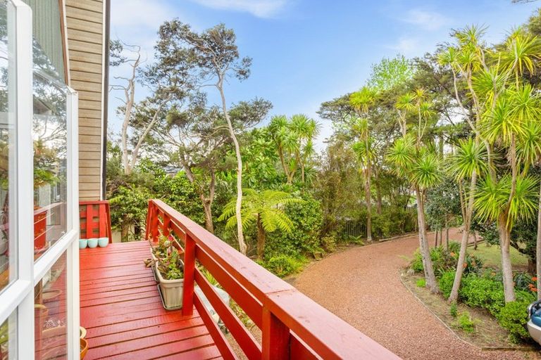 Photo of property in 34 Ferry Parade, Herald Island, Auckland, 0618