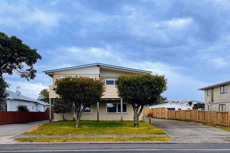 Photo of property in 828a Papamoa Beach Road, Papamoa Beach, Papamoa, 3118
