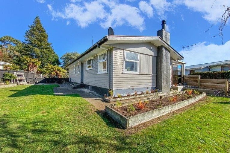 Photo of property in 60 Pandora Avenue, Sunnybrook, Rotorua, 3015