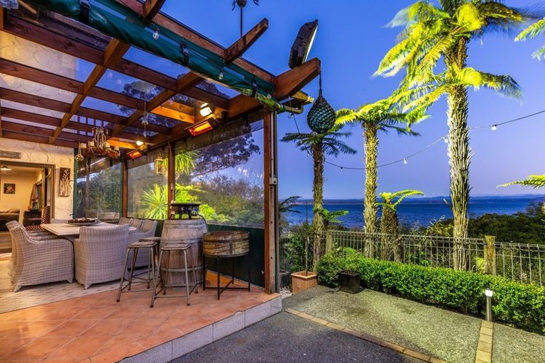 Photo of property in 817 Acacia Bay Road, Acacia Bay, Taupo, 3330