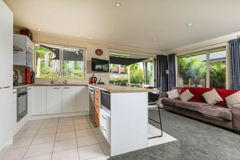 Photo of property in 7 Thomas Hamer Place, Greenhithe, Auckland, 0632