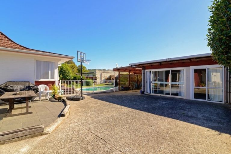 Photo of property in 4 Kamahi Place, Pukehangi, Rotorua, 3015