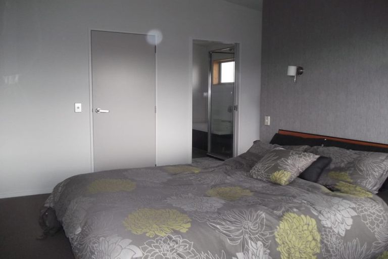 Photo of property in 217 Mark Avenue, Grenada Village, Wellington, 6037