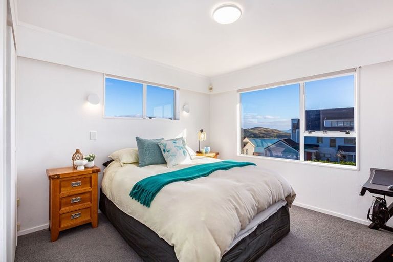 Photo of property in 6 Tregear Place, Camborne, Porirua, 5026