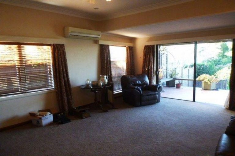 Photo of property in 130 Lake Crescent, Hamilton Lake, Hamilton, 3204