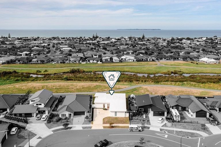 Photo of property in 4 Jeffs Way, Papamoa Beach, Papamoa, 3118