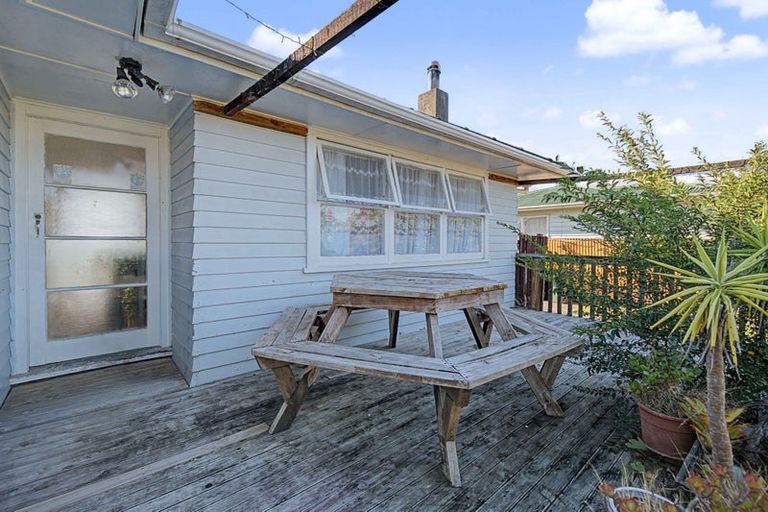Photo of property in 31 Haddon Street, Mangere East, Auckland, 2024