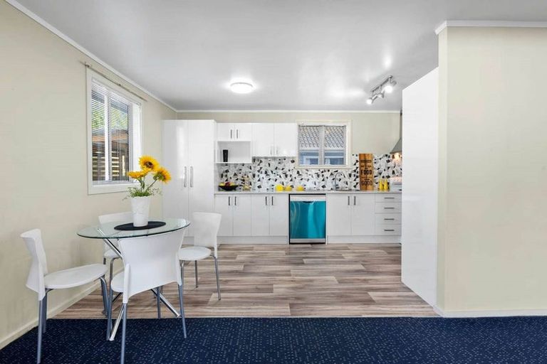 Photo of property in 2/7 Manuia Road, Takanini, 2112