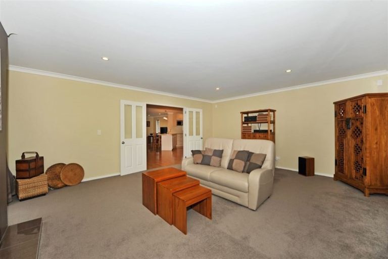 Photo of property in 18 James Hight Drive, Halswell, Christchurch, 8025