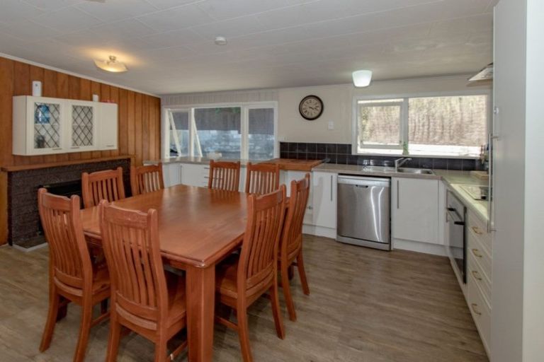 Photo of property in 2 Guys Hill Road, Hospital Hill, Napier, 4110