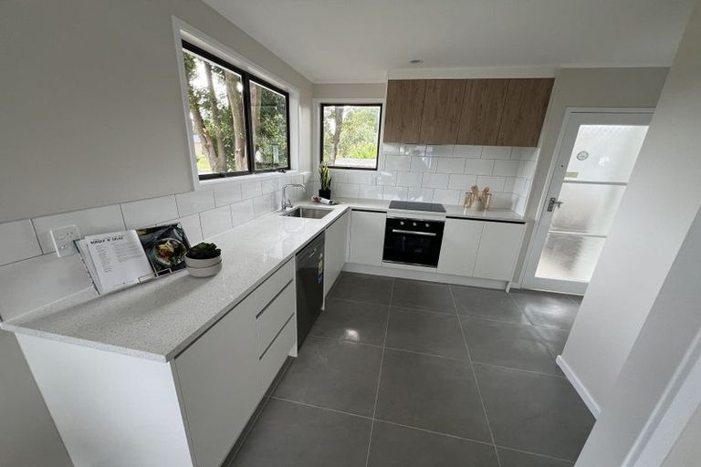 Photo of property in 9 Luanda Drive, Ranui, Auckland, 0612