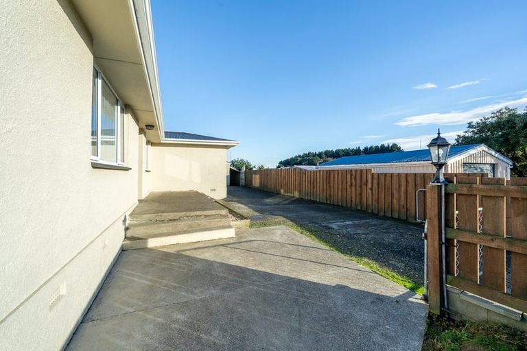 Photo of property in 28 Argyle Street, Kew, Invercargill, 9812
