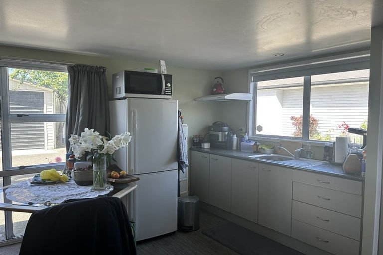 Photo of property in 9 Odie Place, Wainoni, Christchurch, 8061