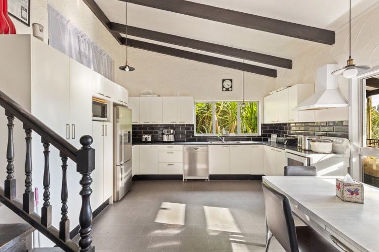 Photo of property in 130 Smart Road, Glen Avon, New Plymouth, 4372