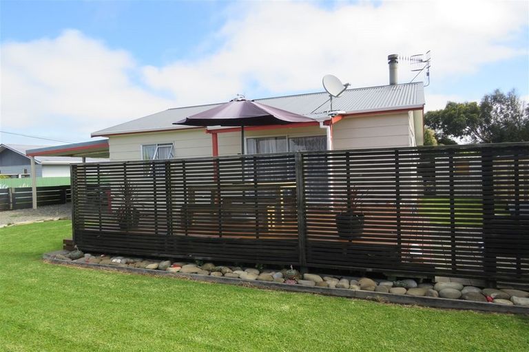 Photo of property in 18a Shortt Street, Foxton Beach, Foxton, 4815