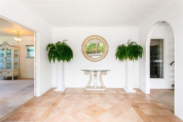 Photo of property in 11 Dawn Place, Te Atatu South, Auckland, 0610