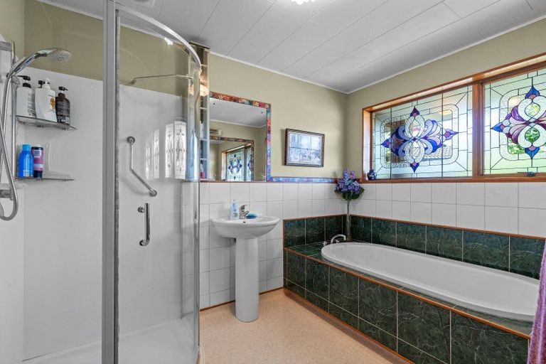 Photo of property in 76 Highbury Drive, Levin, 5510